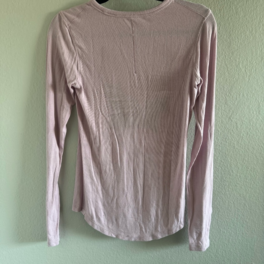 LULULEMON LONG SLEEVE - MEDIUM
